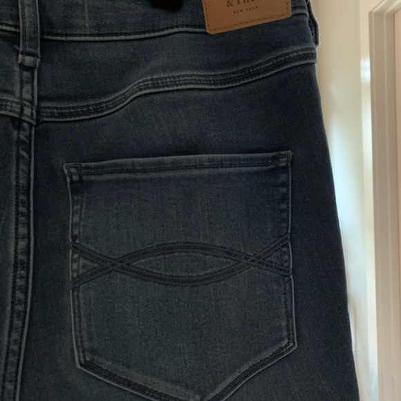 Abercrombie & Fitch jeans - Picture 6 of 7